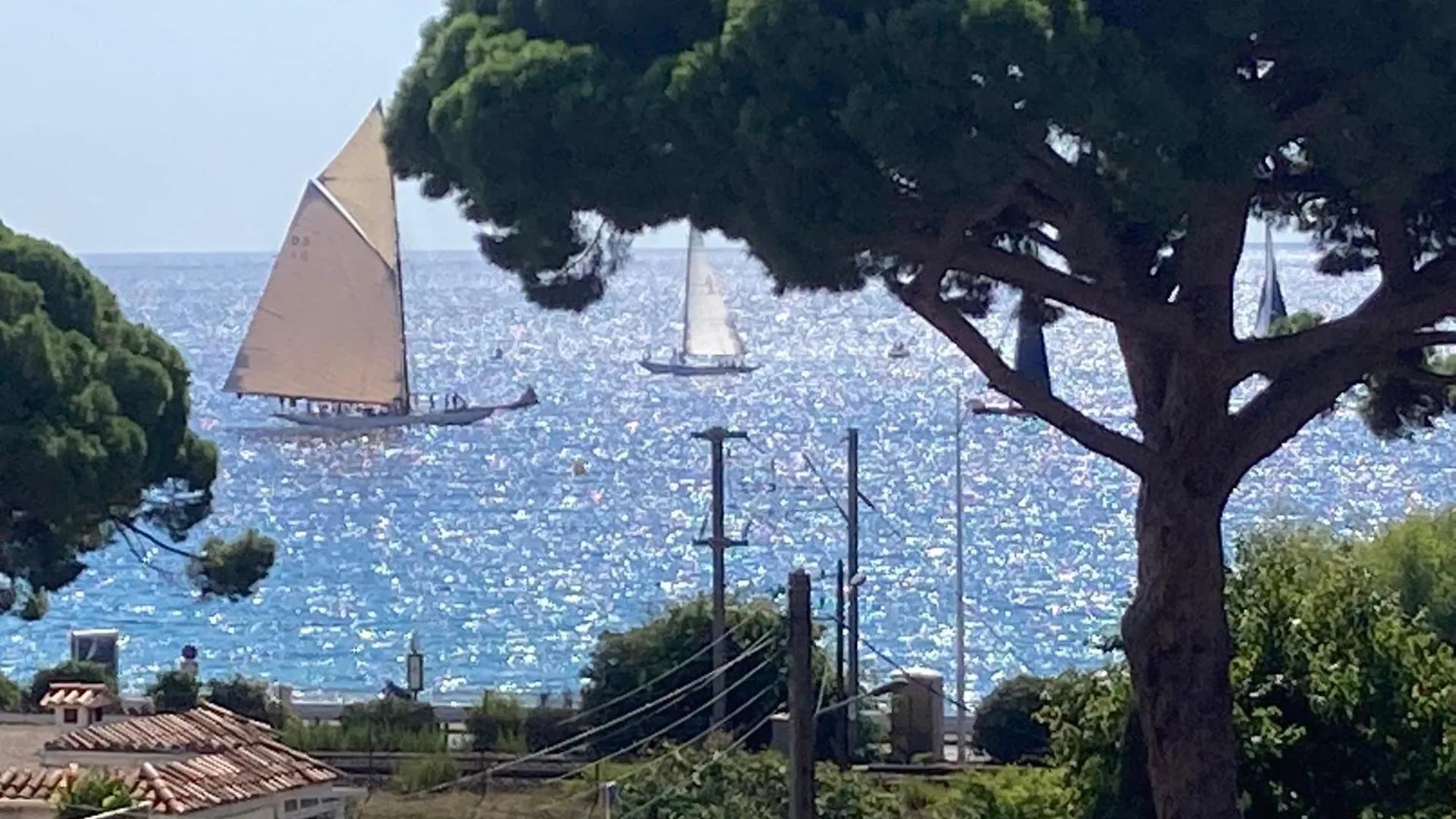 Cannes 4 Pieces 3 Chambres 3 Salles De Bains 6 Couchages Vue Mer, 100 M Des Plages