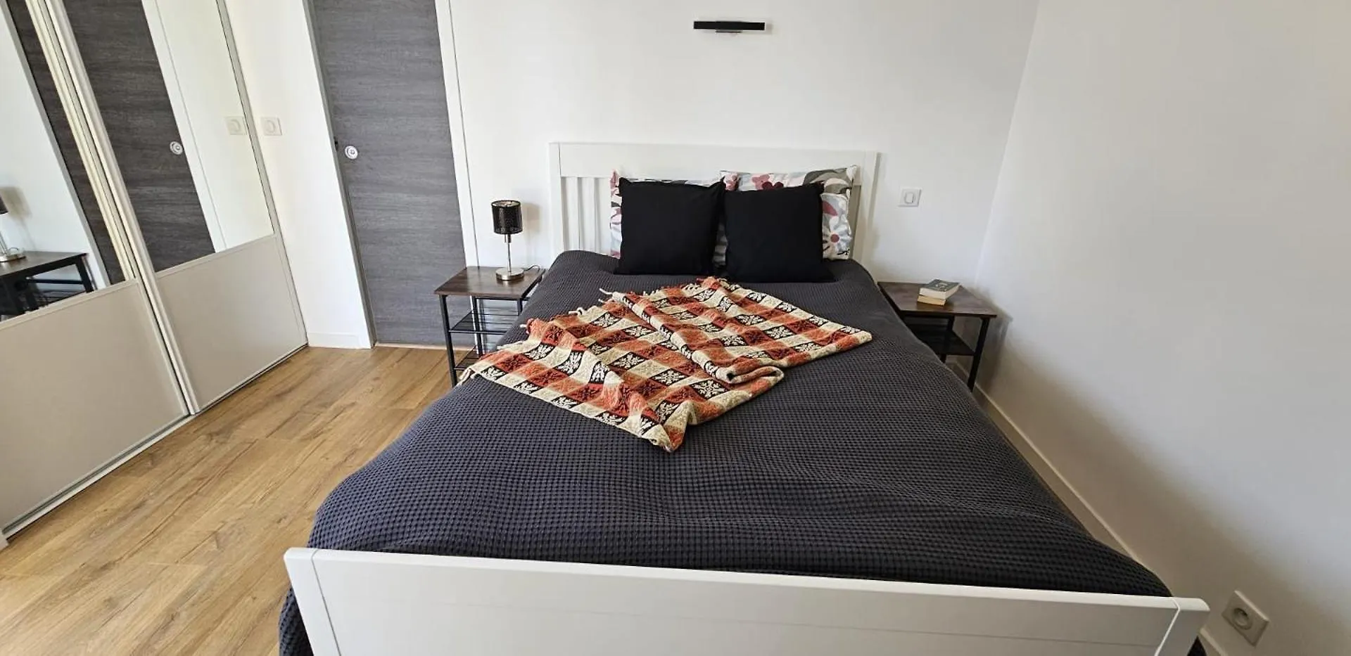 Cannes 4 Pieces 3 Chambres 3 Salles De Bains 6 Couchages Vue Mer, 100 M Des Plages Apartment
